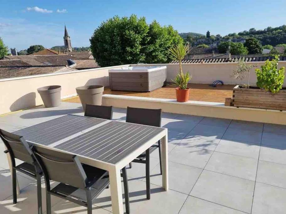 Appartement Neuf Avec Spa Saint-Martin-dʼArdèche Exterior foto